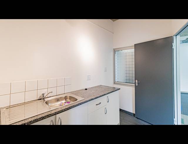 158M² OFFICE TO LET IN FERNDALE